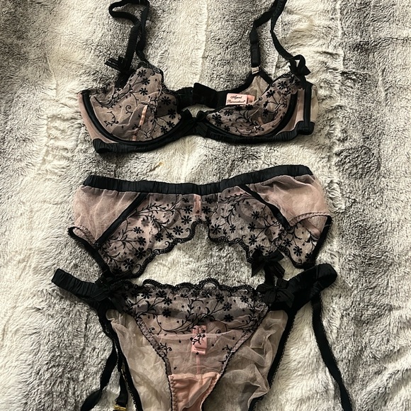 🌹Agent Provocateur AMBROSE - RARE! Pink/black 3pc 36A / MED - Picture 2 of 11